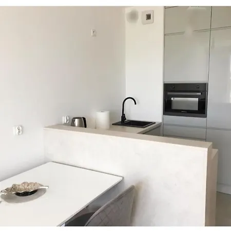Apartment 17